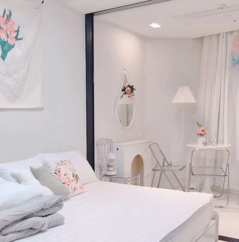 [Suyeong, Busan] Gwangalli Ocean View / 1 Minute from Beach / Right Next to Minlak The Market / Like New 2
