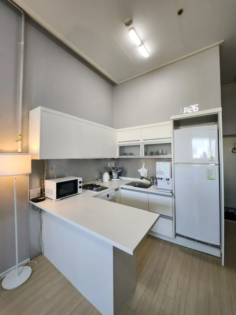 [Yeonje, Busan] 5-minute walk from Busan National University of Education double station area 6
