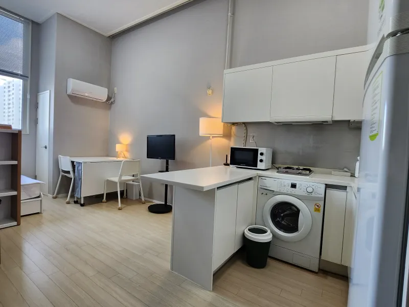[Yeonje, Busan] 5-minute walk from Busan National University of Education double station area 4