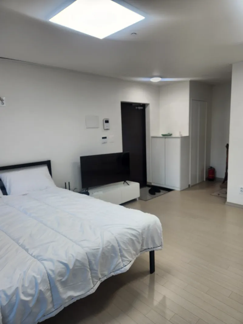 [Yongsan, Seoul] Pretty studio in a newly built building adjacent to the Haebangchon hotspot 4