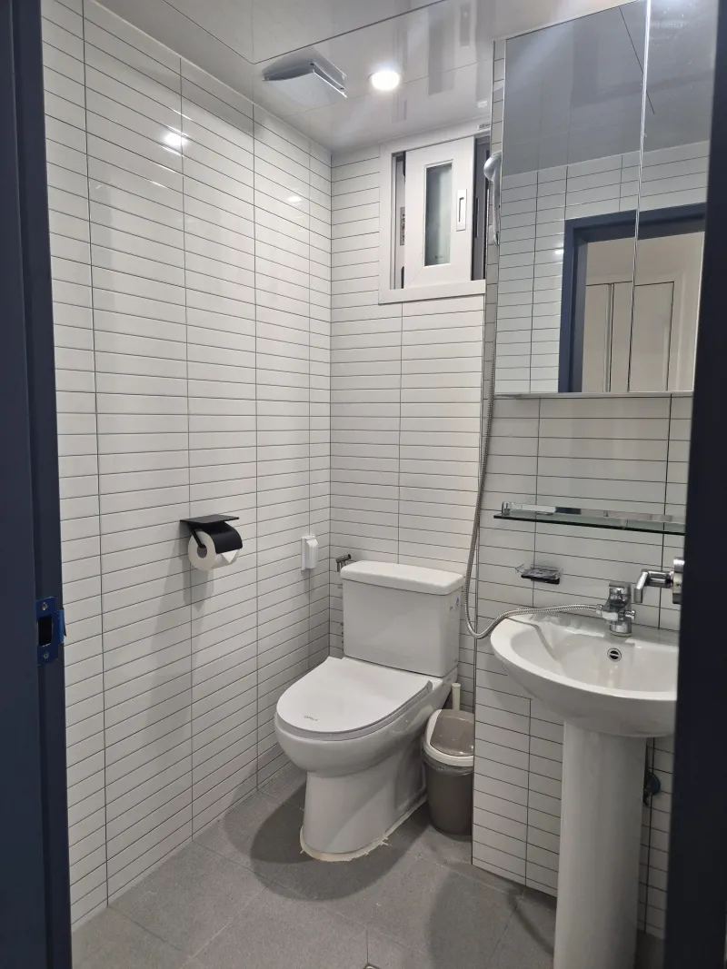 [Yongsan, Seoul] Pretty studio in a newly built building adjacent to the Haebangchon hotspot 6