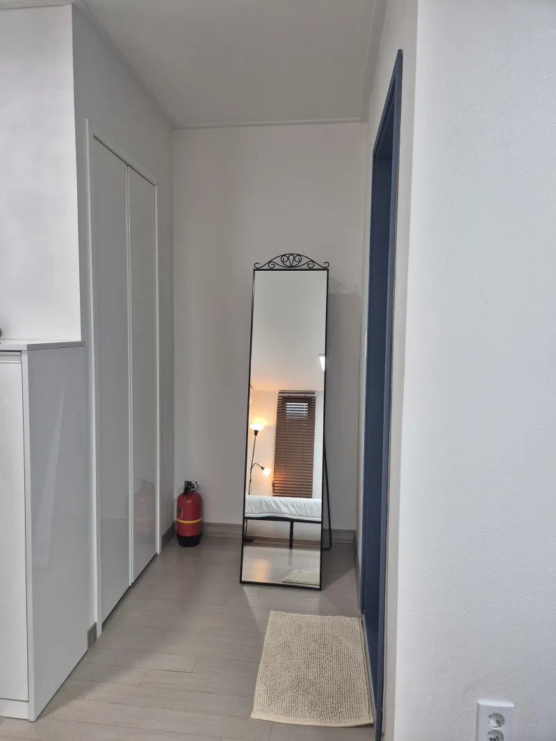 [Yongsan, Seoul] Pretty studio in a newly built building adjacent to the Haebangchon hotspot 9
