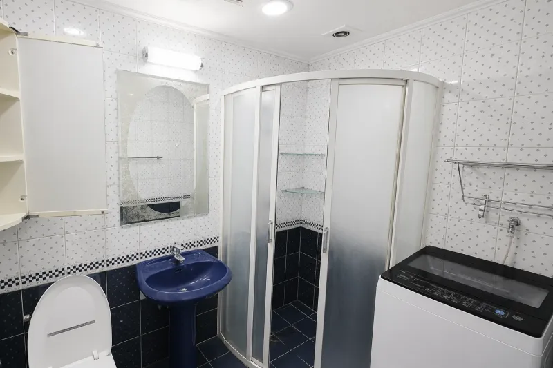 [Yeongdeungpo, Seoul] Modern, clean, and spacious officetel, 2 minutes walk from Yeouido Station and Dongyeouido Saetgang Station. 12