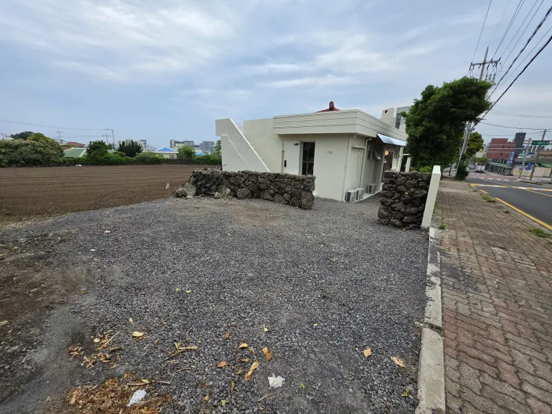 [Gujwa, Jeju] 7-minute walk to Sehwa Beach, private house #3Rooms #HomeCafe #Playroom #Jacuzzi #BBQ 39
