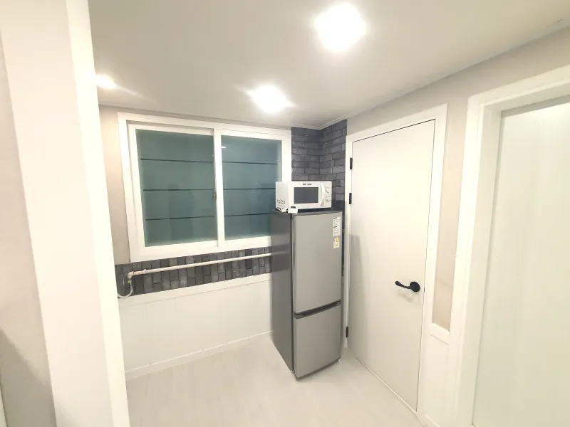 [Gumi] Fully Remodeled, Fully Furnished Studio Unit 204 9