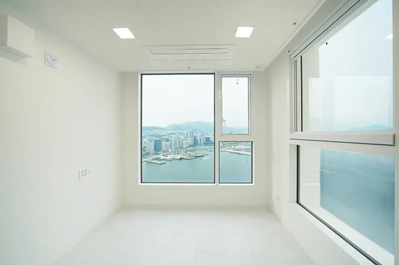 [Yeongdo, Busan] Ocean View Suite (2-Room Type) 10