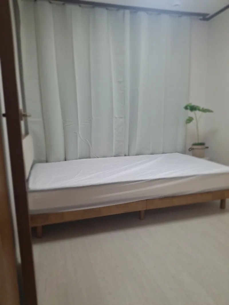 [Jongno, Seoul] Hyehwa Station. 5 minutes from Seoul National University Hospital. Semi-basement 4