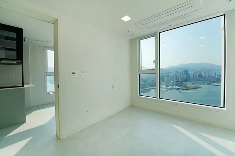 [Yeongdo, Busan] Ocean View Suite (2-Room Type) 5
