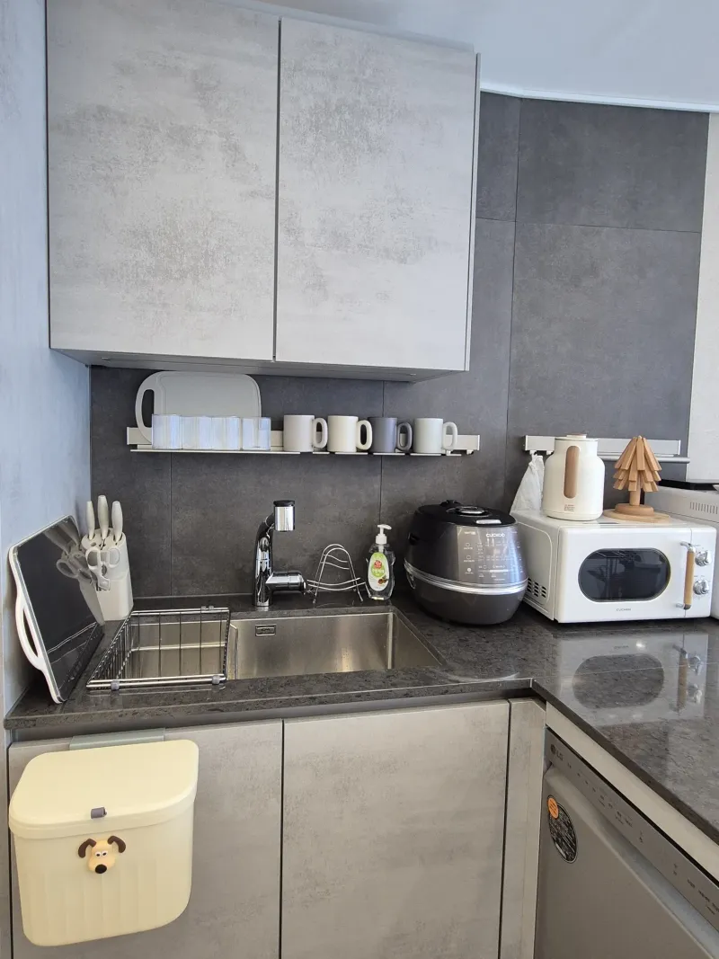 [Haeundae, Busan] 14th Floor, New Building, 3-Minute Walk to Haeundae Beach (Partial Ocean View) 17