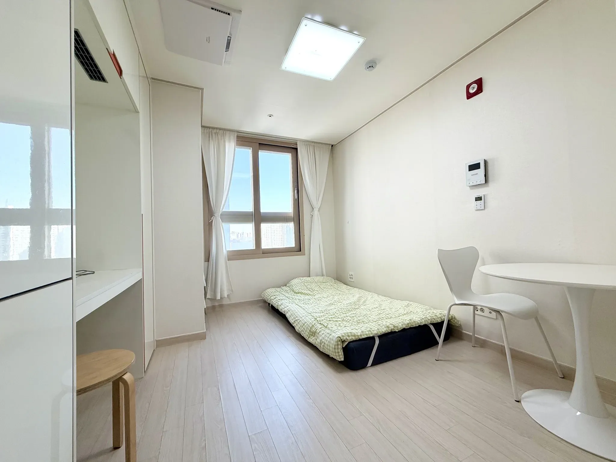 Gojan-dong Transit-Friendly One-Bedroom