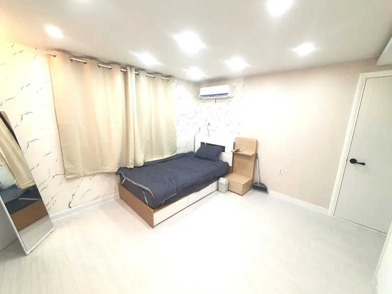[Gumi] Fully Remodeled, Fully Furnished Studio Unit 204 2