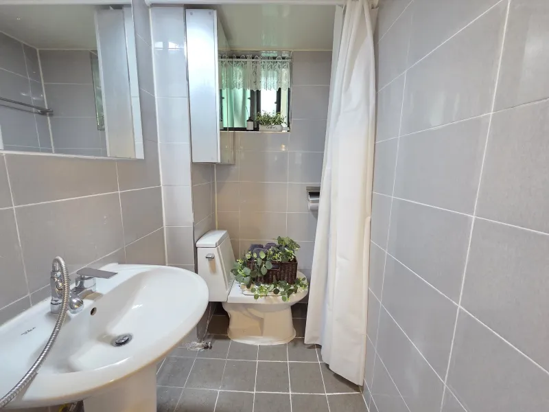 [Gangnam, Seoul] 7-minute walk from Gangnam Hakdong Station and Eonju Station 12