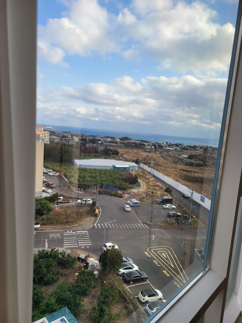 [Jungmun-dong, Seogwipo] Jungmun Ocean, Top Floor, Two Rooms, 1 Queen Bed, 1 Super Single, Ocean View, Suite Room 22