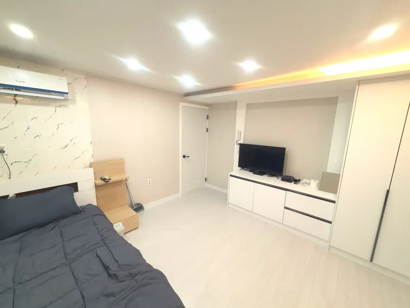 [Gumi] Fully Remodeled, Fully Furnished Studio Unit 204 4