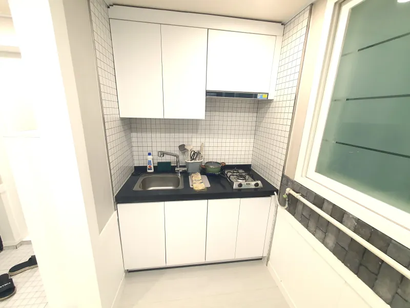 [Gumi] Fully Remodeled, Fully Furnished Studio Unit 204 10