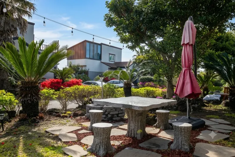 [Gujwa, Jeju] Bijarim duplex independent house 25 pyeong #Pets allowed #Swimming pool 26