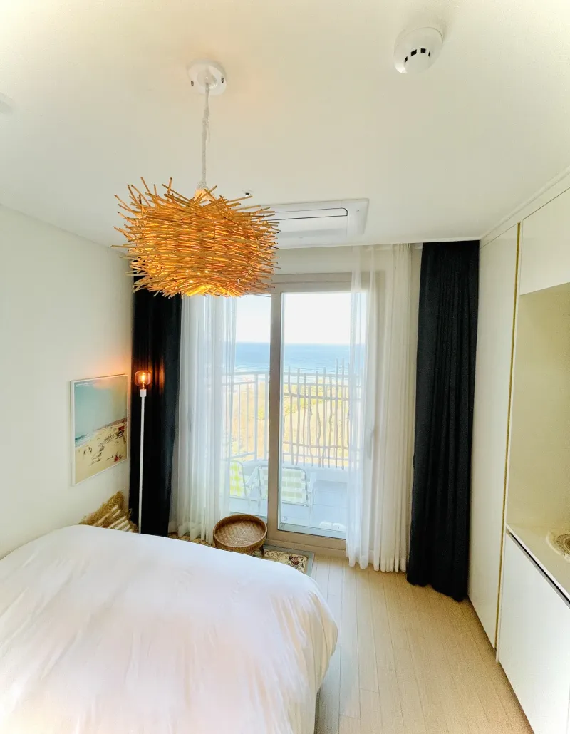 [Yangyang][Yangyang-gun, Gangwon-do] #GoldCoastView #HouseWithPicturePerfectWindow #RelaxingOcean #FullyFurnished #PetFriendly 2