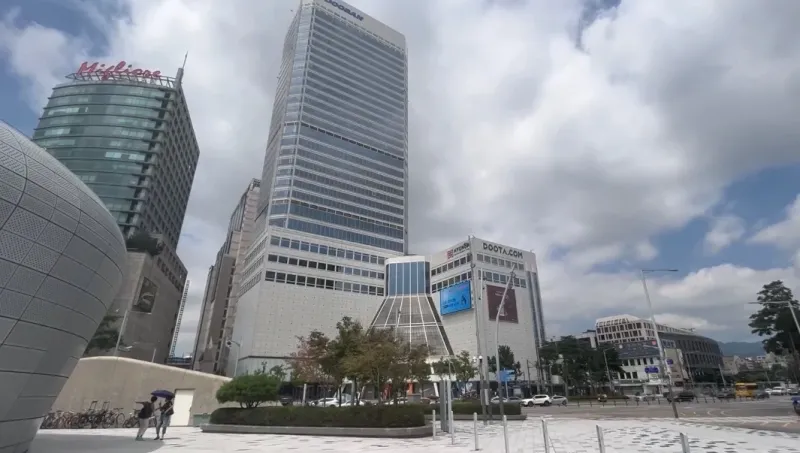 [Jongno, Seoul] DDP stay (right above Lines 1, 2, 4, and 5) 52