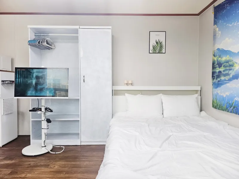[Anyang] 2 minutes from Beomgye Station, 2 queen beds, free parking 13