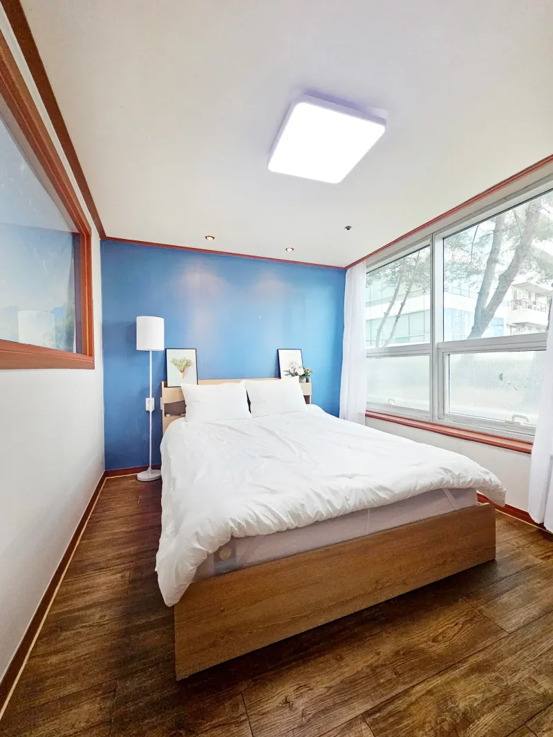 [Anyang] 2 minutes from Beomgye Station, 2 queen beds, free parking 3