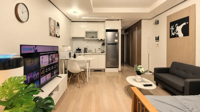 [Gangnam, Seoul] 2-minute walk from Seolleung Station. Fully furnished. KC36 3