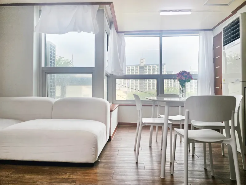 [Anyang] 2 minutes from Beomgye Station, 2 queen beds, free parking 14