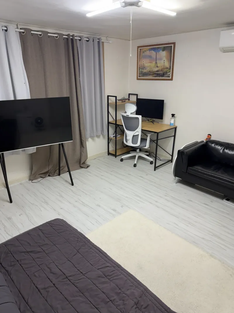 [Mapo, Seoul] Fully Furnished Two-Room Apartment, 3-Minute Walk from Yeontral Park and Hongik Univ. Station 2