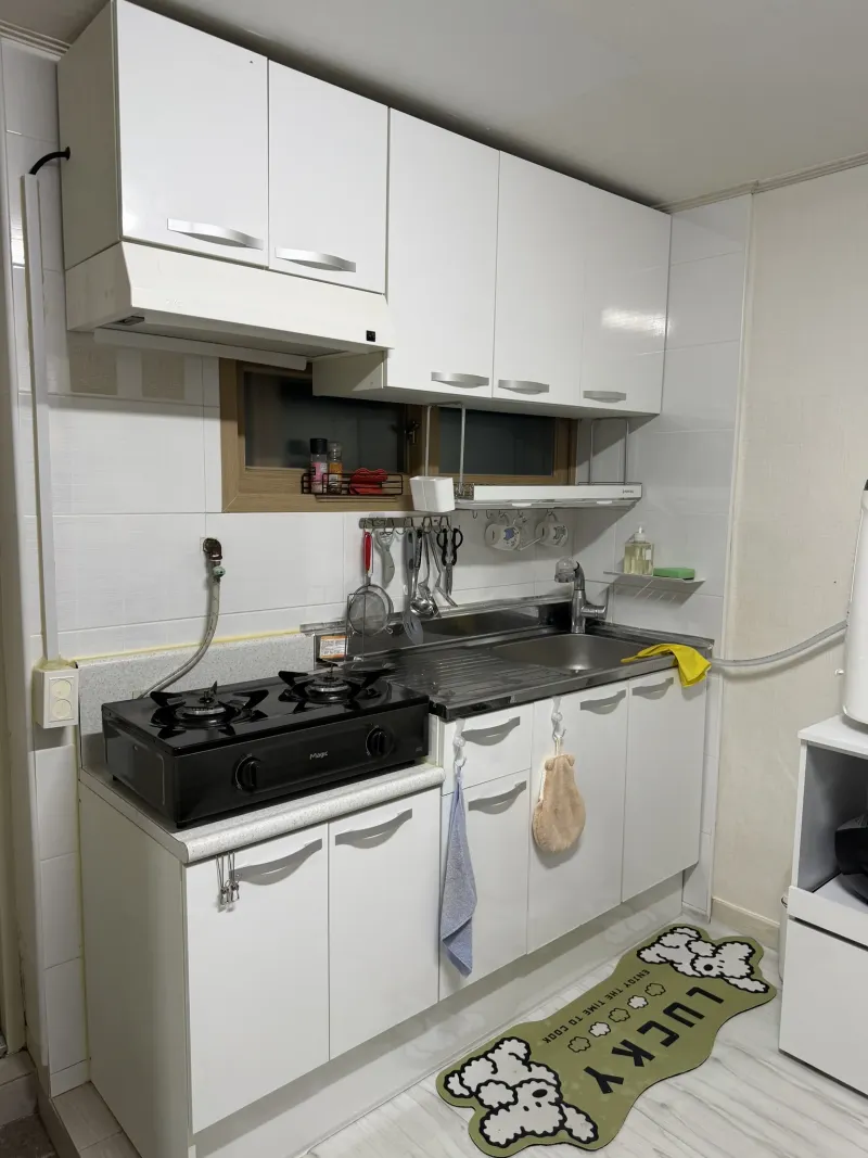[Mapo, Seoul] Fully Furnished Two-Room Apartment, 3-Minute Walk from Yeontral Park and Hongik Univ. Station 14