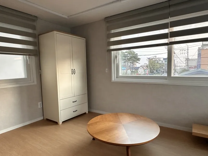 [Sokcho] Yellow Two-Story House by the Beach 4