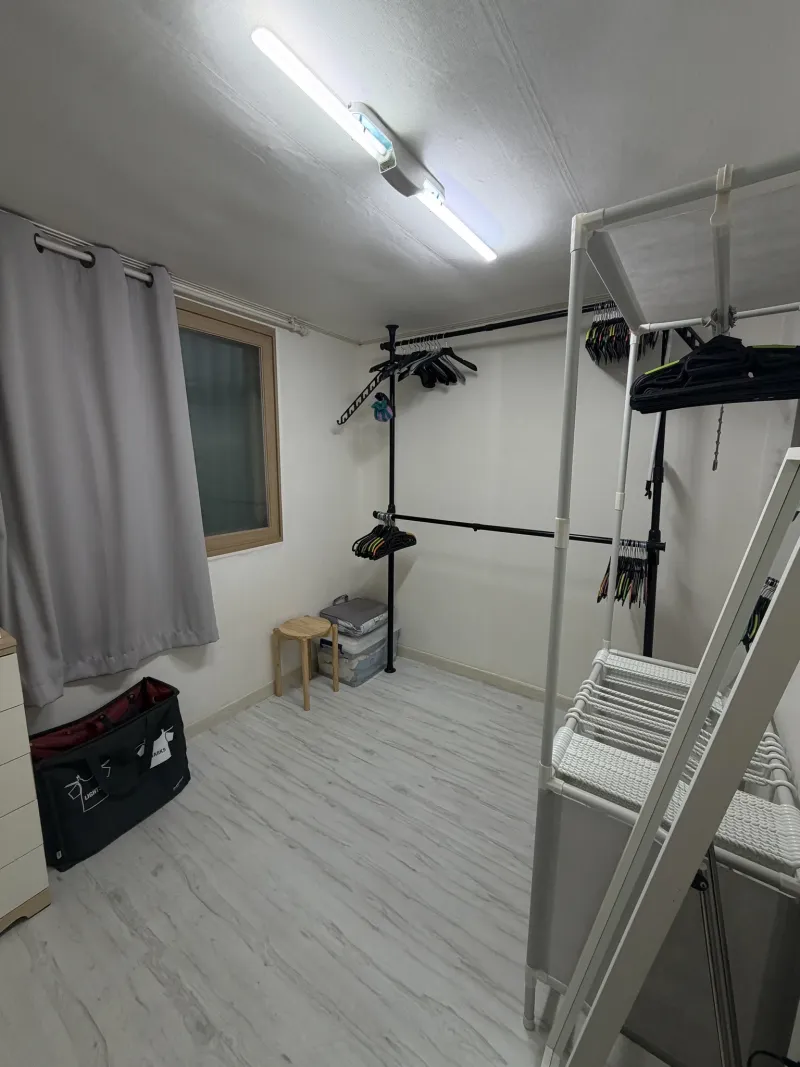 [Mapo, Seoul] Fully Furnished Two-Room Apartment, 3-Minute Walk from Yeontral Park and Hongik Univ. Station 8