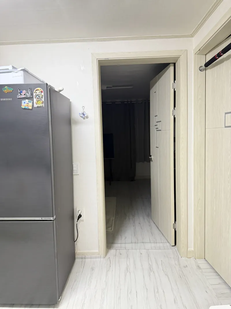 [Mapo, Seoul] Fully Furnished Two-Room Apartment, 3-Minute Walk from Yeontral Park and Hongik Univ. Station 16