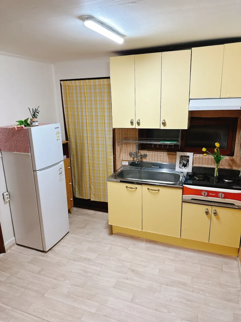 [Dongdaemun, Seoul] Hankuk University of Foreign Studies & Kyung Hee University Women-Only Share House 12