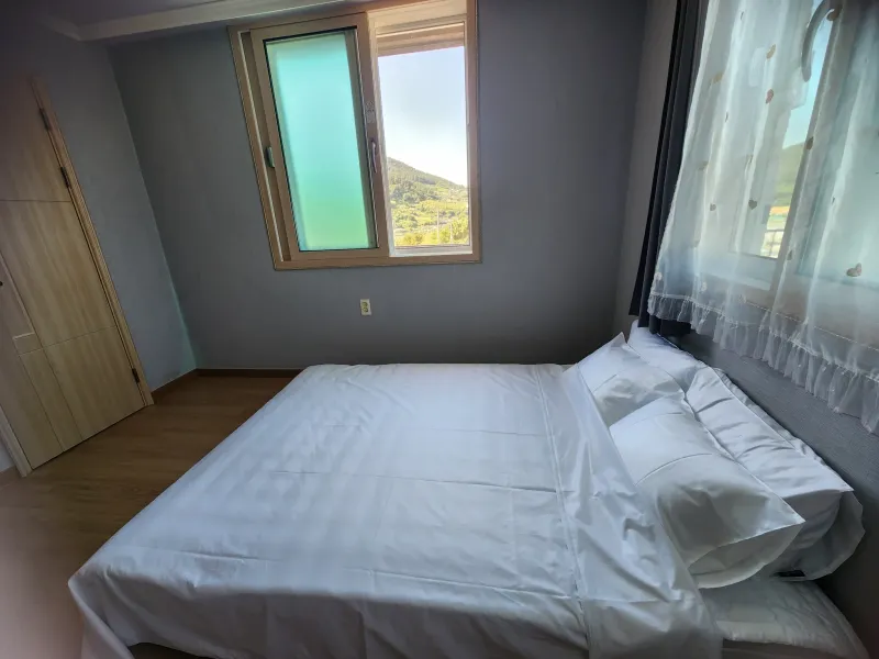 [Geoje] Sentimental accommodation embracing Oepo Port, Deokpo Sea, and Daegum Mountain, outdoor BBQ 2