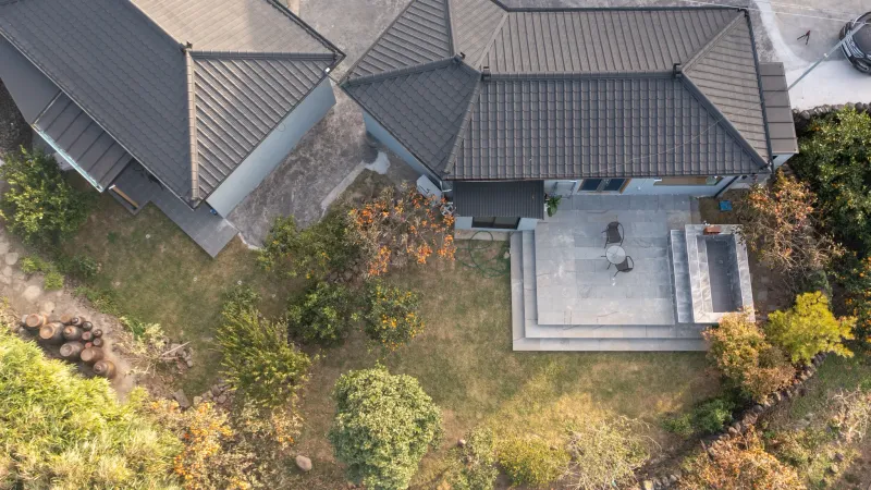 [제주 애월] 별빛이 내리는 제주 시골 밤, 투박한 돌담 곁 야외자쿠지 # 독채풀옵션 13