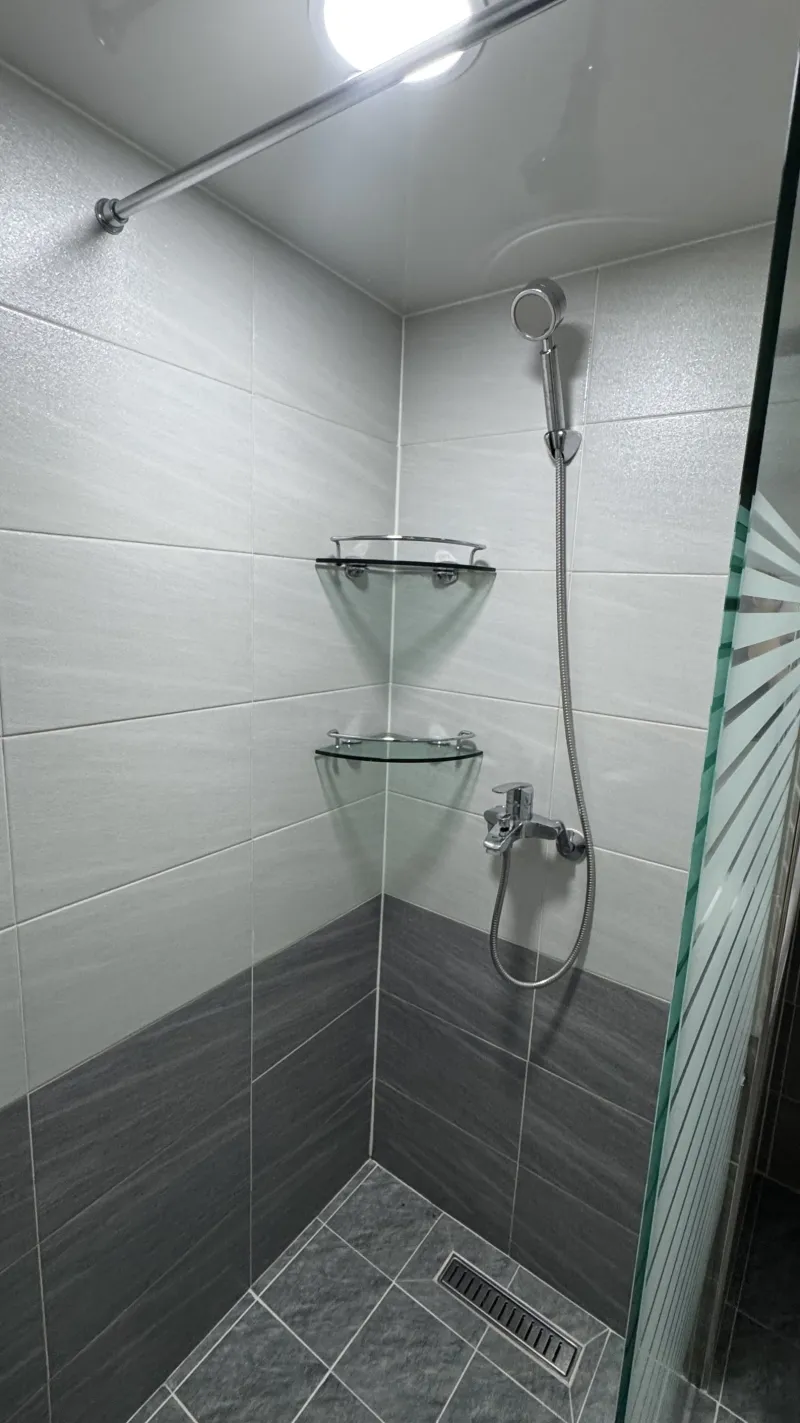 [Seongbuk, Seoul] Spacious duplex with great natural light, just 1 minute from Sungshin Women's University Station 6