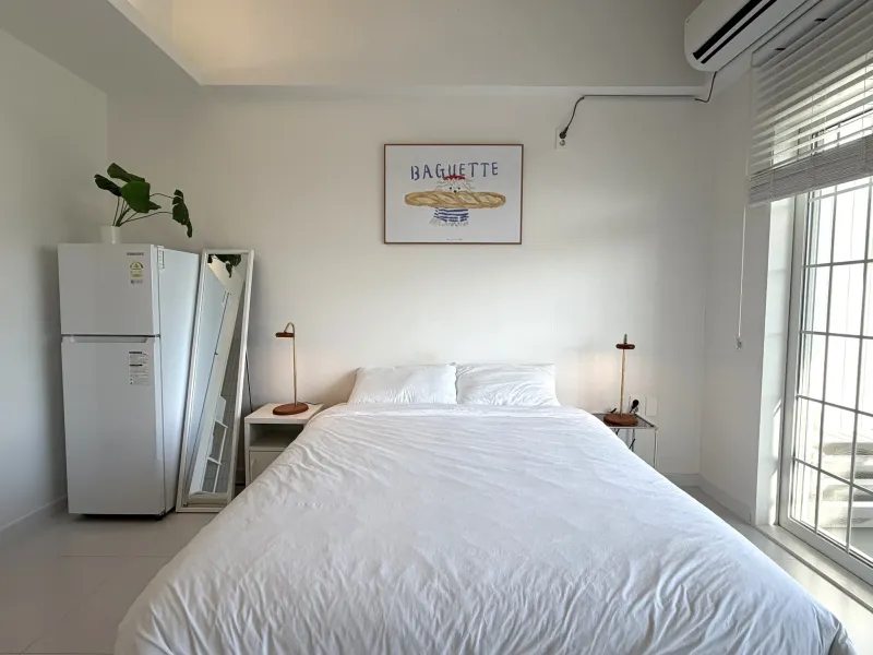 [Saekdal-dong, Seogwipo] South-facing floor-to-ceiling windows with ocean view, fenced dog playground, Building B, 2nd floor studio 2