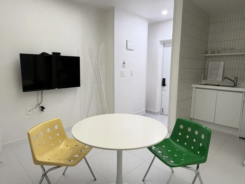 [Saekdal-dong, Seogwipo] South-facing floor-to-ceiling windows with ocean view, convenient location for travel, Building A, 2nd floor studio 10