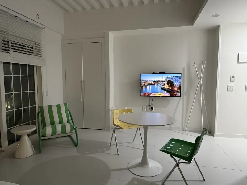 [Saekdal-dong, Seogwipo] South-facing floor-to-ceiling windows with ocean view, convenient location for travel, Building A, 2nd floor studio 15