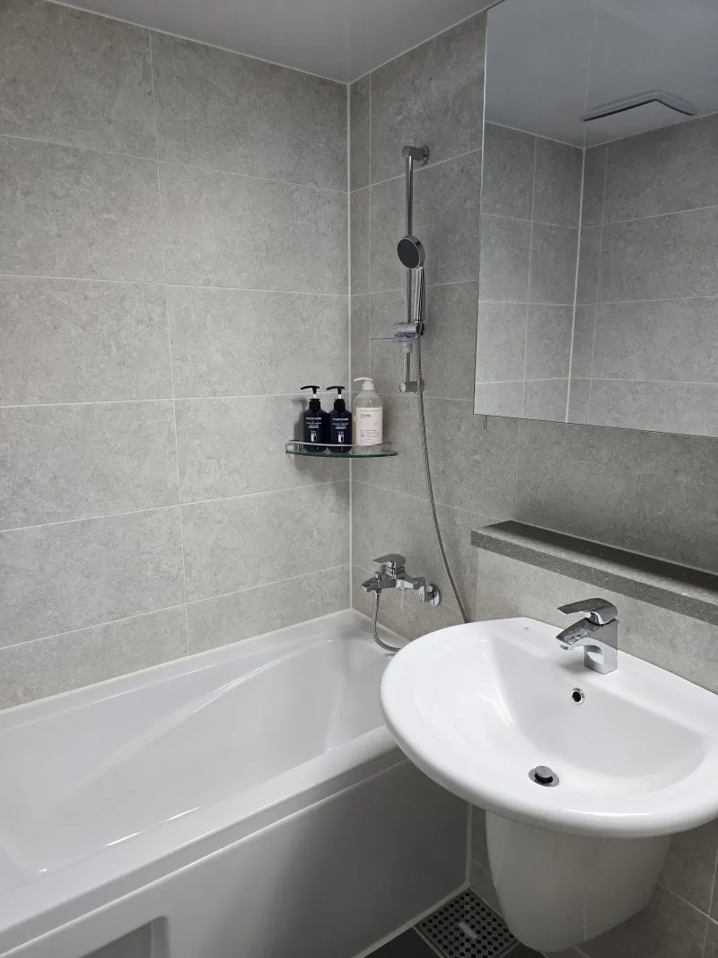 [Asan] Sinchang 3-Room New Apartment A 16