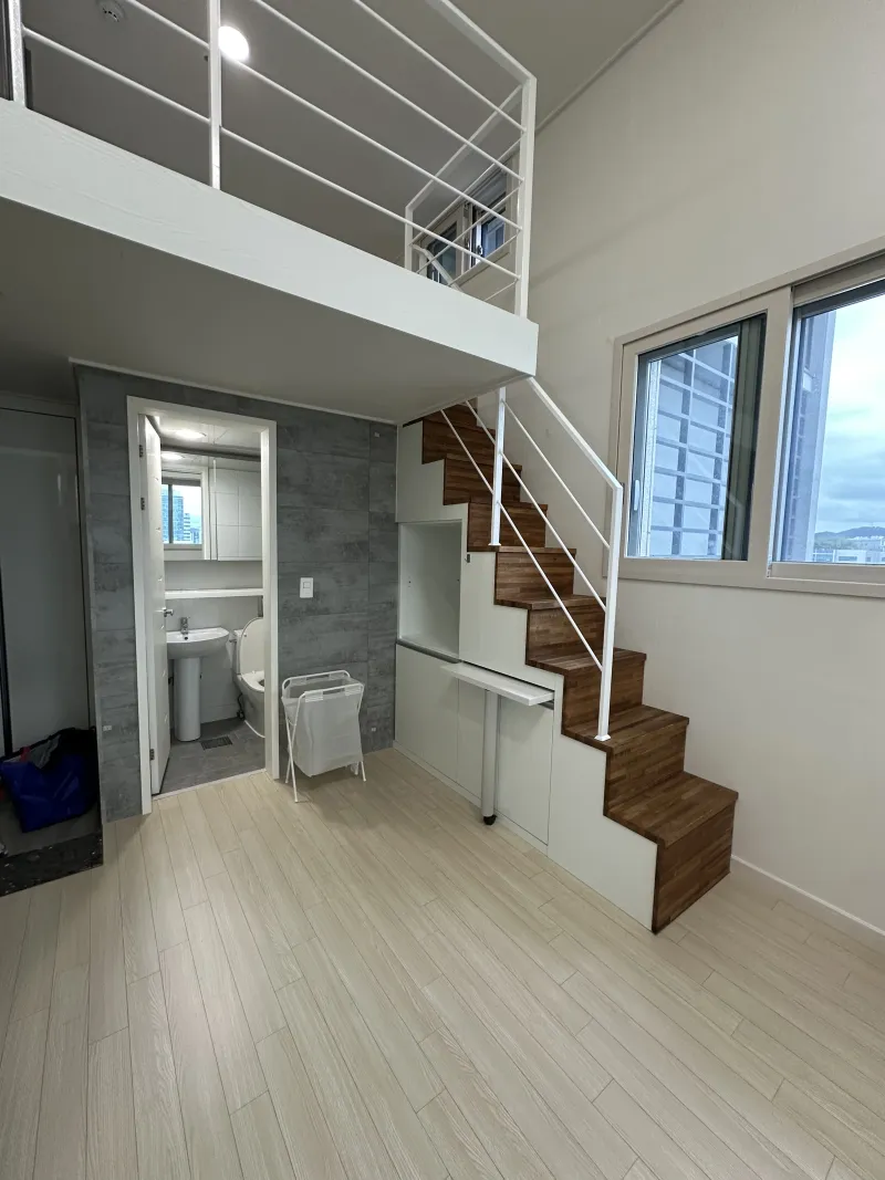 [Seongdong, Seoul] Fully furnished, 1-minute walk from Seongsu Yeonmujang-gil 35