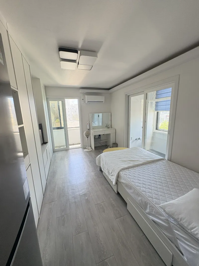 [Jeonju] Junghwasan-dong Fully Furnished White Room 17