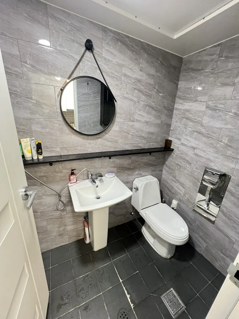 [Jeonju] Junghwasan-dong Fully Furnished White Room 3