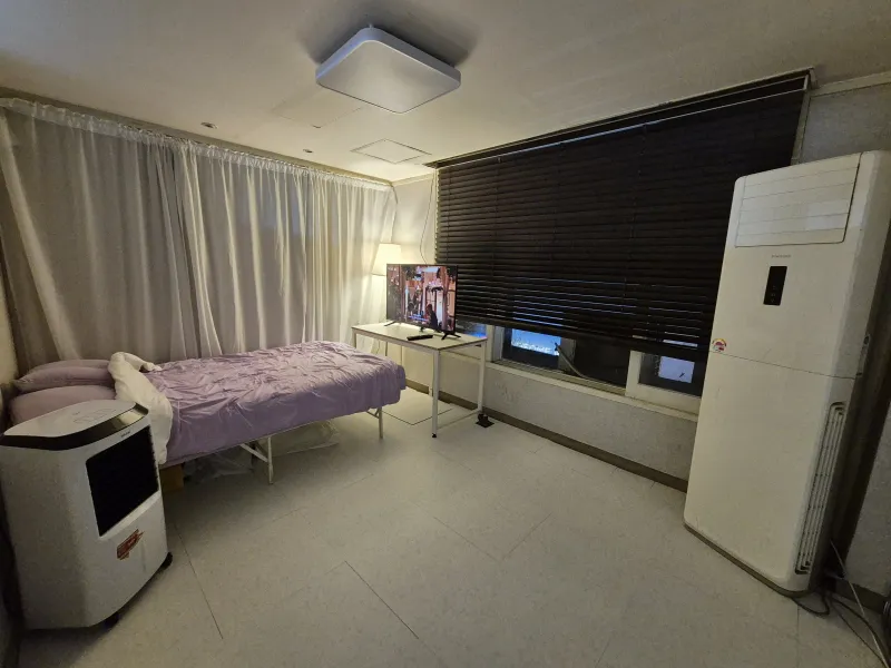 [Seocho, Seoul] Fully Furnished 2-Room Apartment, 3 Minutes from Sinnonhyeon 9