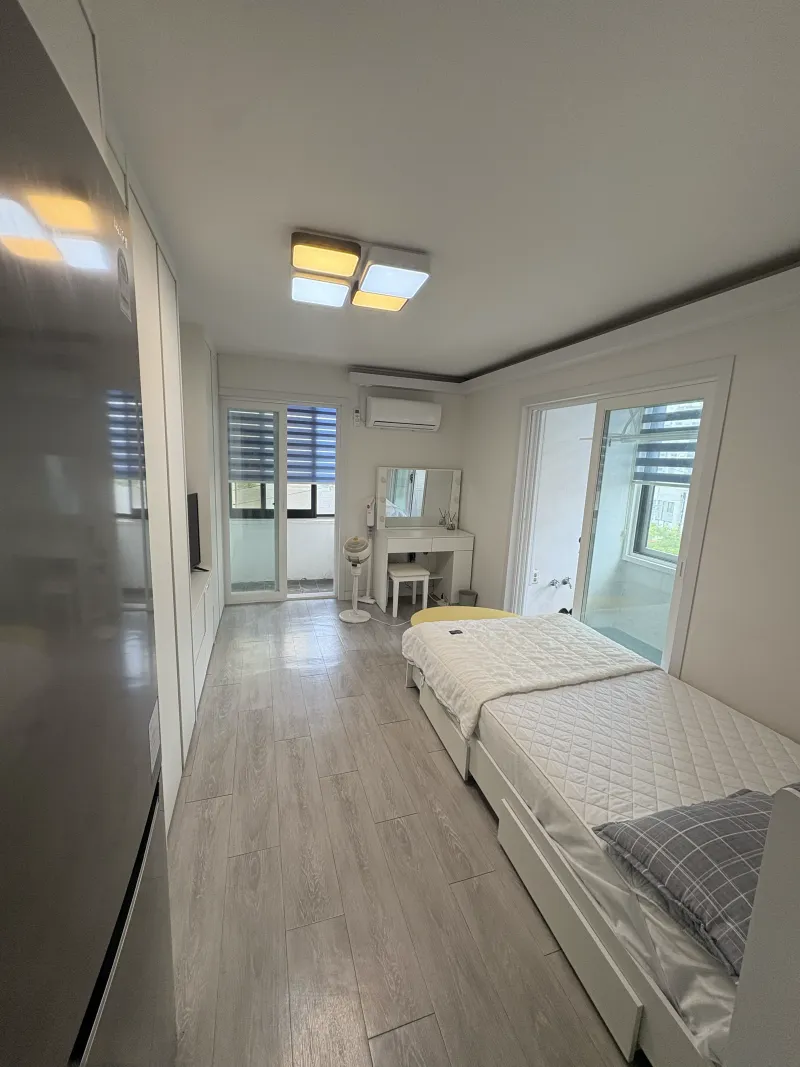 [Jeonju] Junghwasan-dong Fully Furnished White Room 6