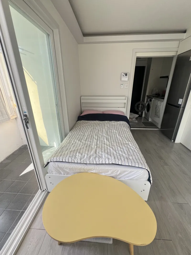 [Jeonju] Junghwasan-dong Fully Furnished White Room 4