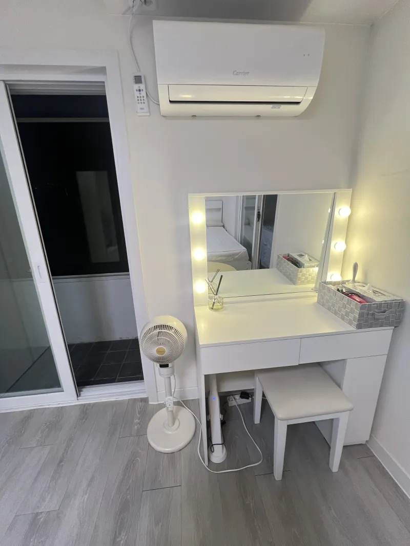 [Jeonju] Junghwasan-dong Fully Furnished White Room 9