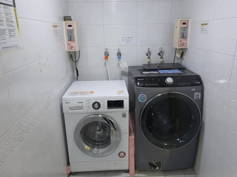 [Mapo, Seoul] Officetel 1 minute from Sinchon Station, near Hongik University and Yonsei University. Safe and cozy 13