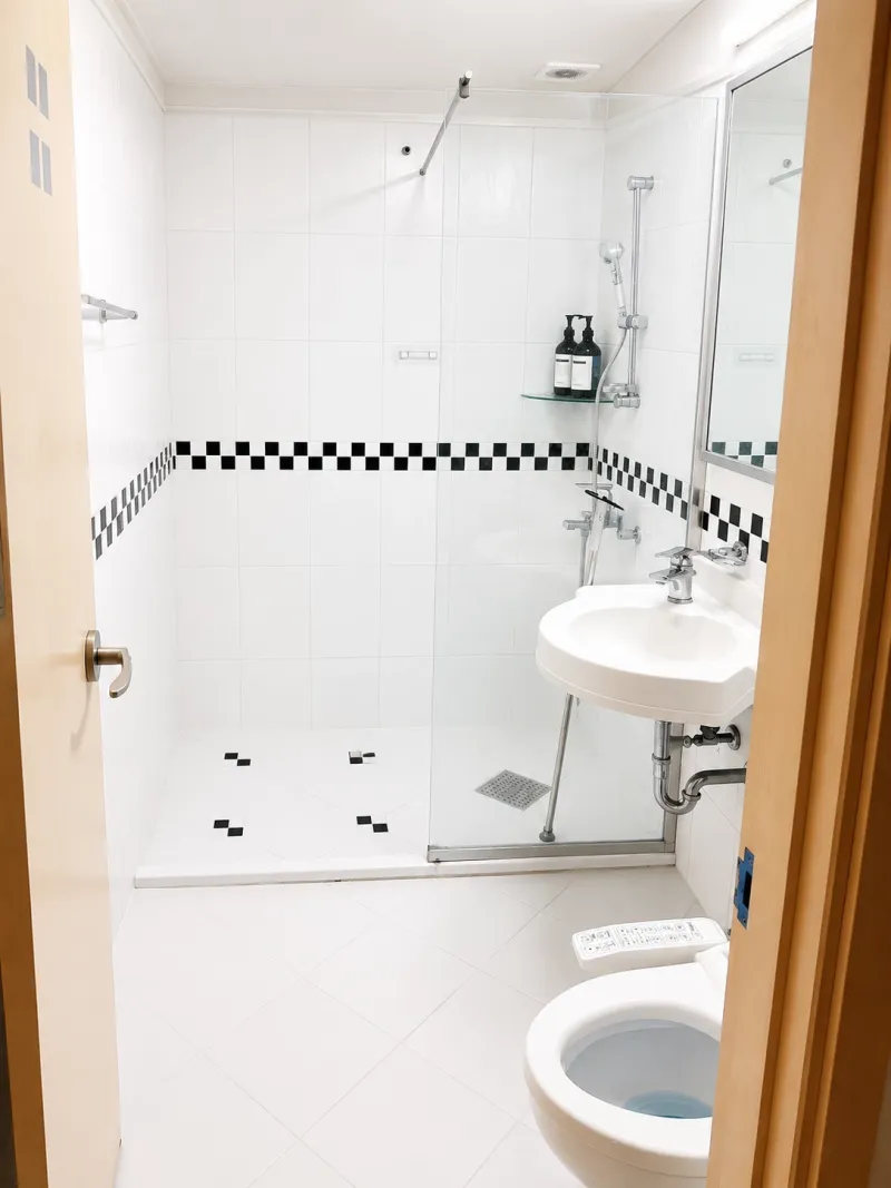 [Mapo, Seoul] 1-minute walk from Hongik Univ. Station (Cheongso Gwang 15) 10