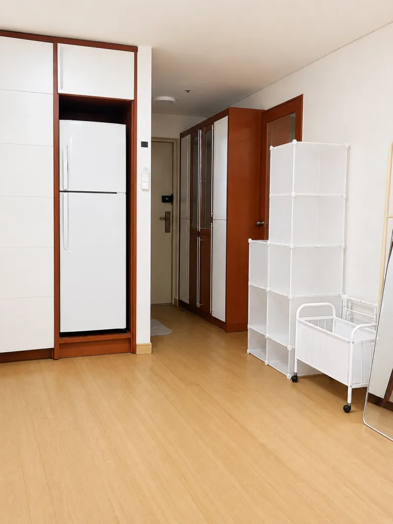 [Mapo, Seoul] 1-minute walk from Hongik Univ. Station (Cheongso Gwang 16) 9