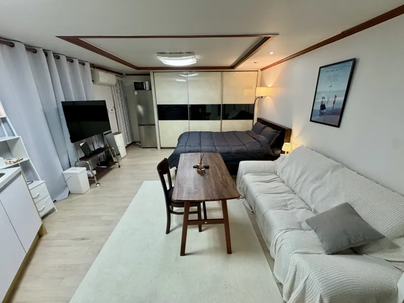 [Yongsan, Seoul] Cozy 8-Pyeong Studio in Yongnidan-gil/Samgakji 9